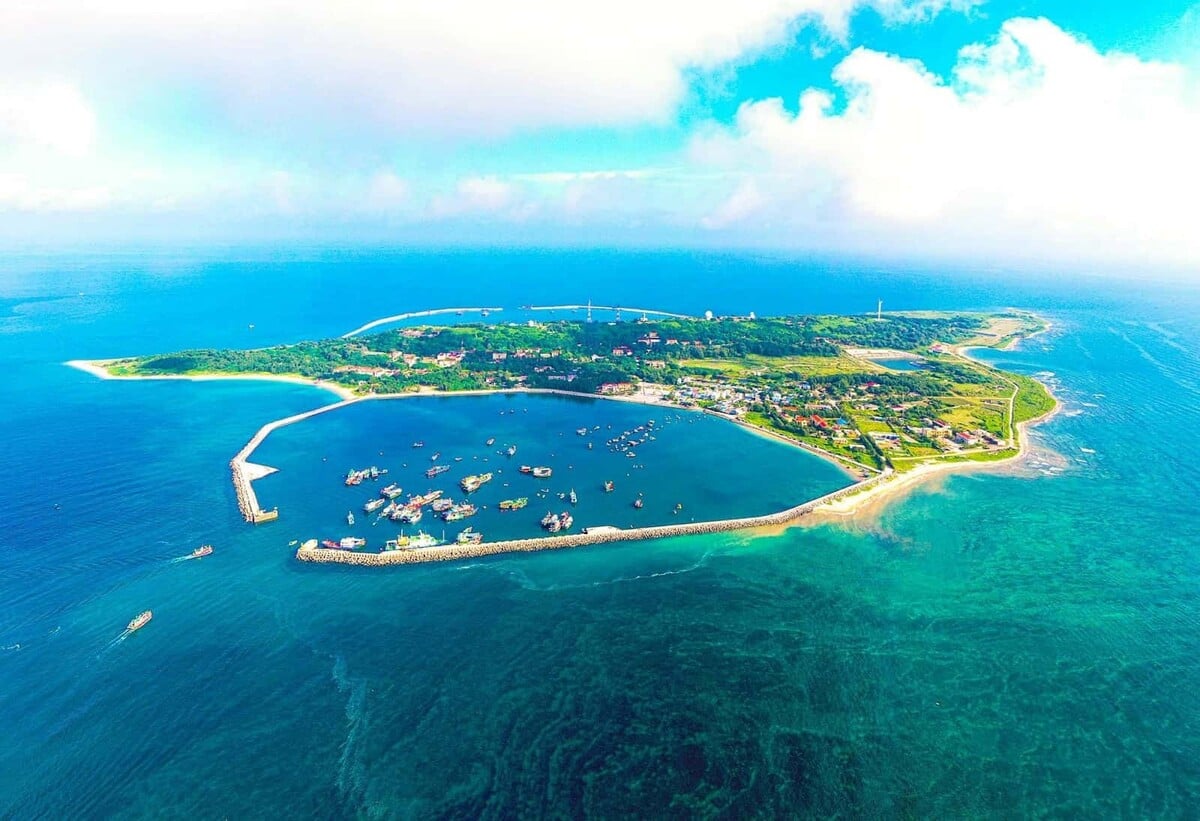 Đảo Bạch Long Vĩ (Hải Phòng).