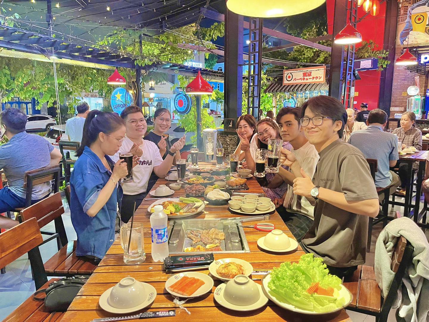 Nhà hàng luôn luôn đông khách (Ảnh: Phố Nướng Tokyo Chánh Nghĩa)