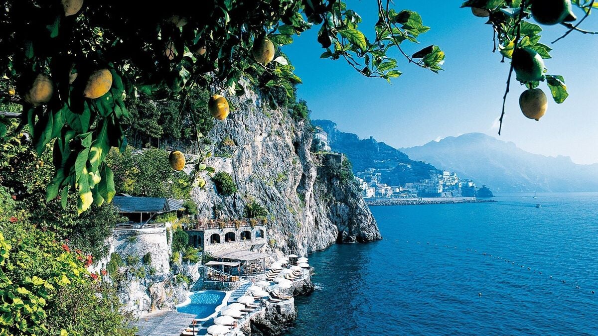 Bờ biển Amalfi, Ý. (Ảnh: Internet)