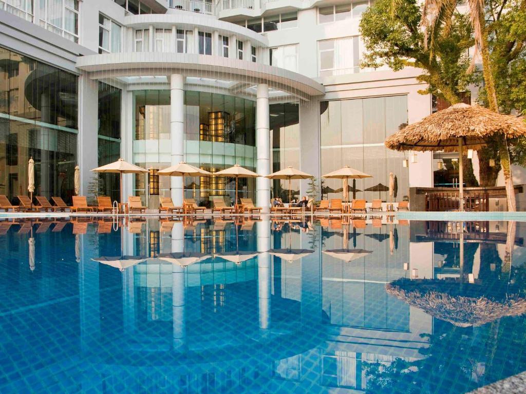 Top 5 khách sạn 4 sao đẹp, sang xịn ở Hạ Long cho cặp đôi du lịch biển 2025 - ảnh 2