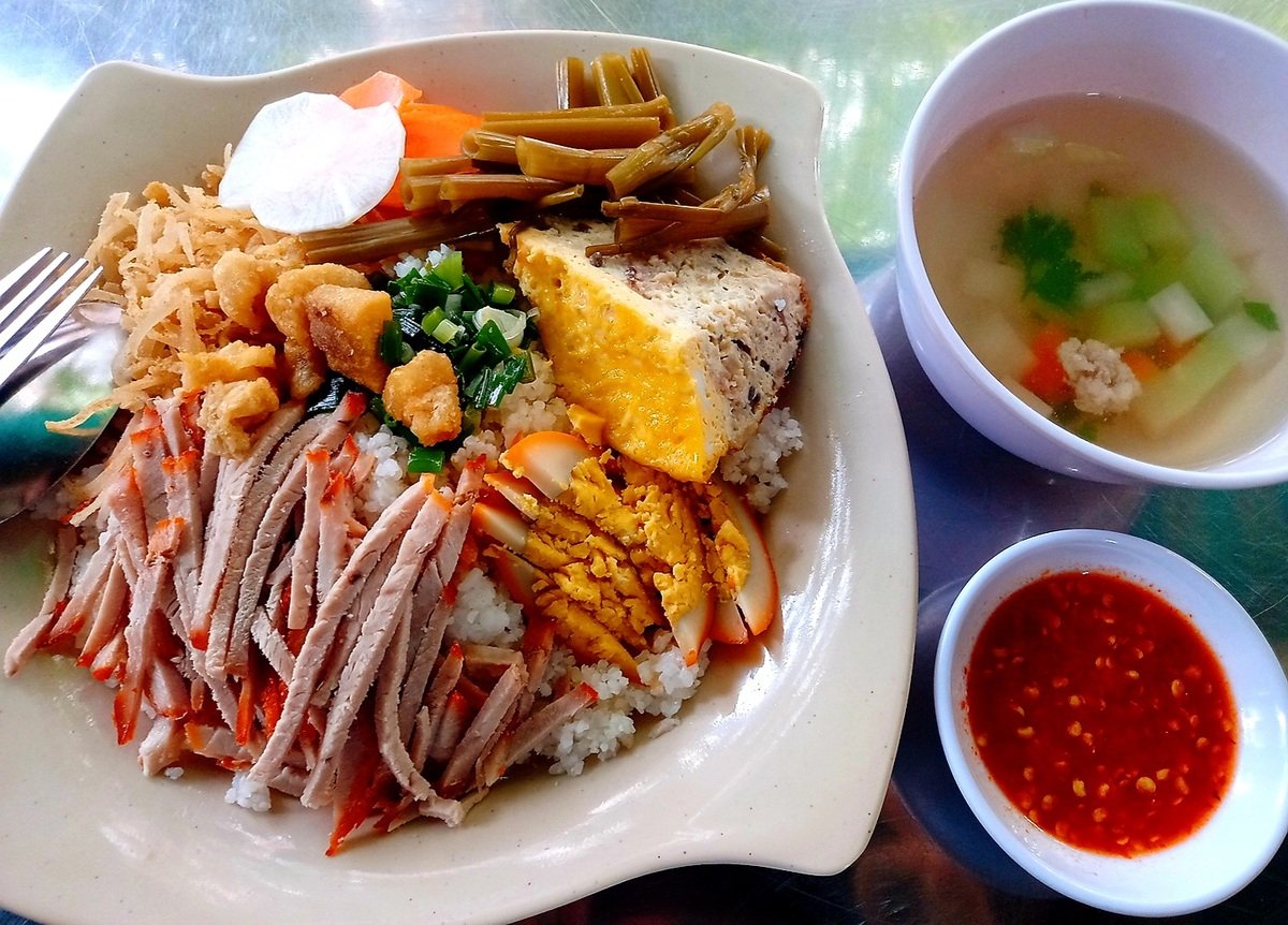 Cơm tấm nhuyễn Long Xuyên (Ảnh: Cổng thông tin TP. Long Xuyên).