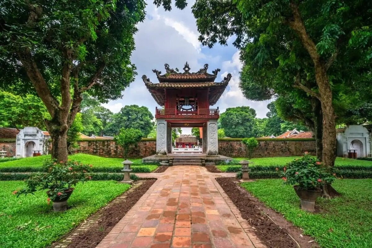 Top 7 điểm đến du lịch lý tưởng nhất Hà Nội nên đi dịp hè 2025 - ảnh 3