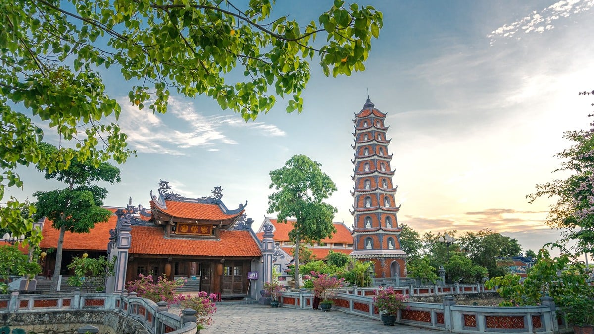 Khuân viên chùa Hoằng Phúc (Ảnh: Hoằng Phúc Cổ Tự)