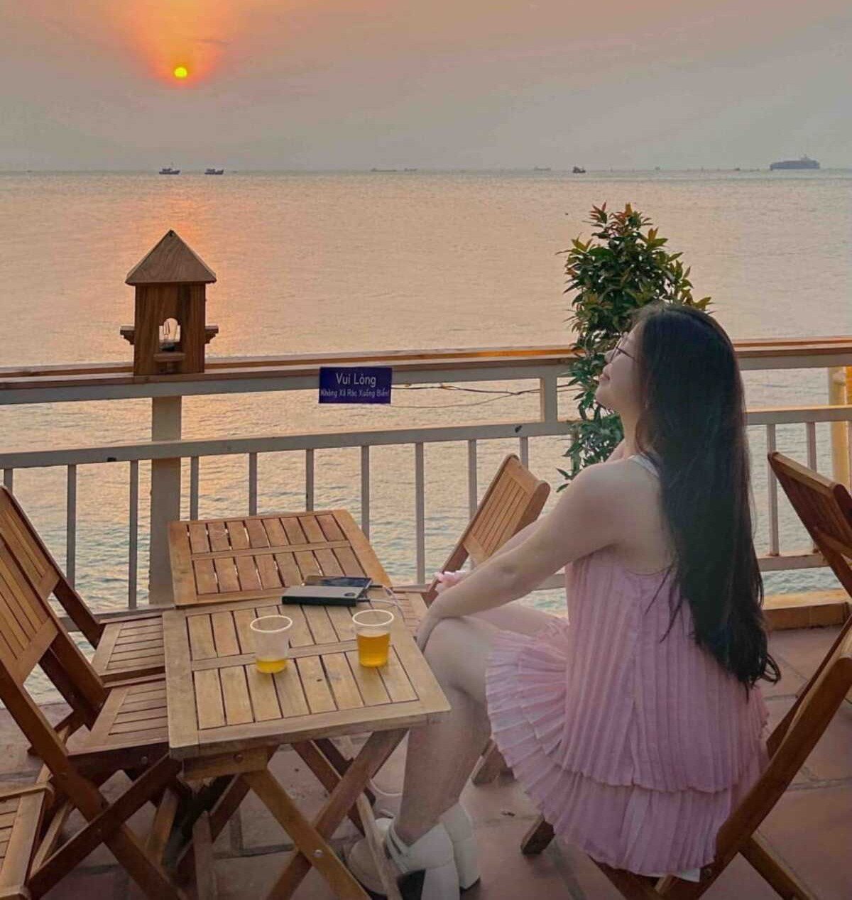 View ngắm hoàng hôn tại Love Beach Coffee (Ảnh: Love Beach Coffee)