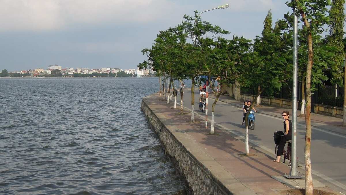 1 vòng Hồ Tây khoảng 17km. (Ảnh: Internet)