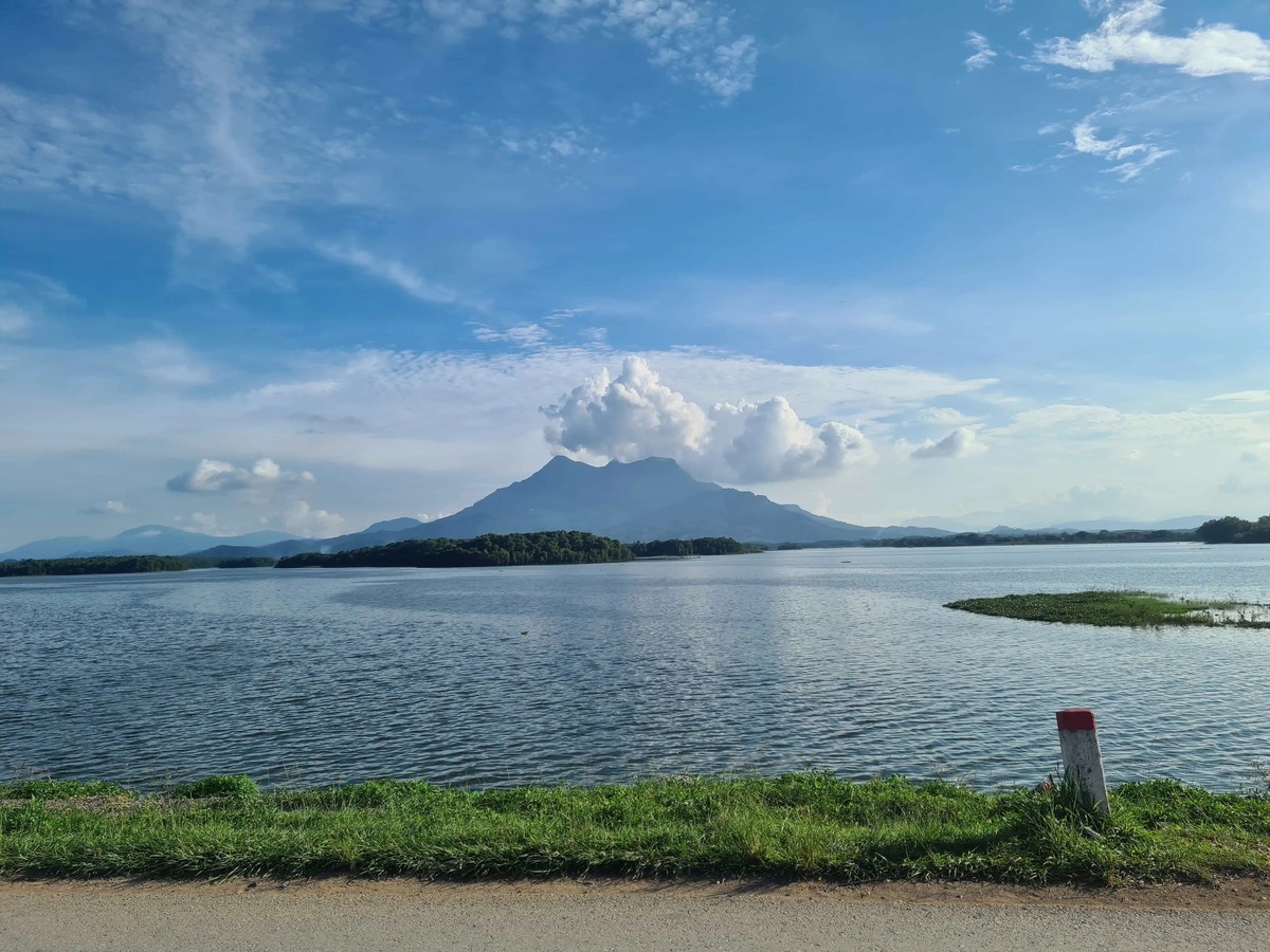Những địa điểm chữa lành ở Hà Nội ít người biết - ảnh 1