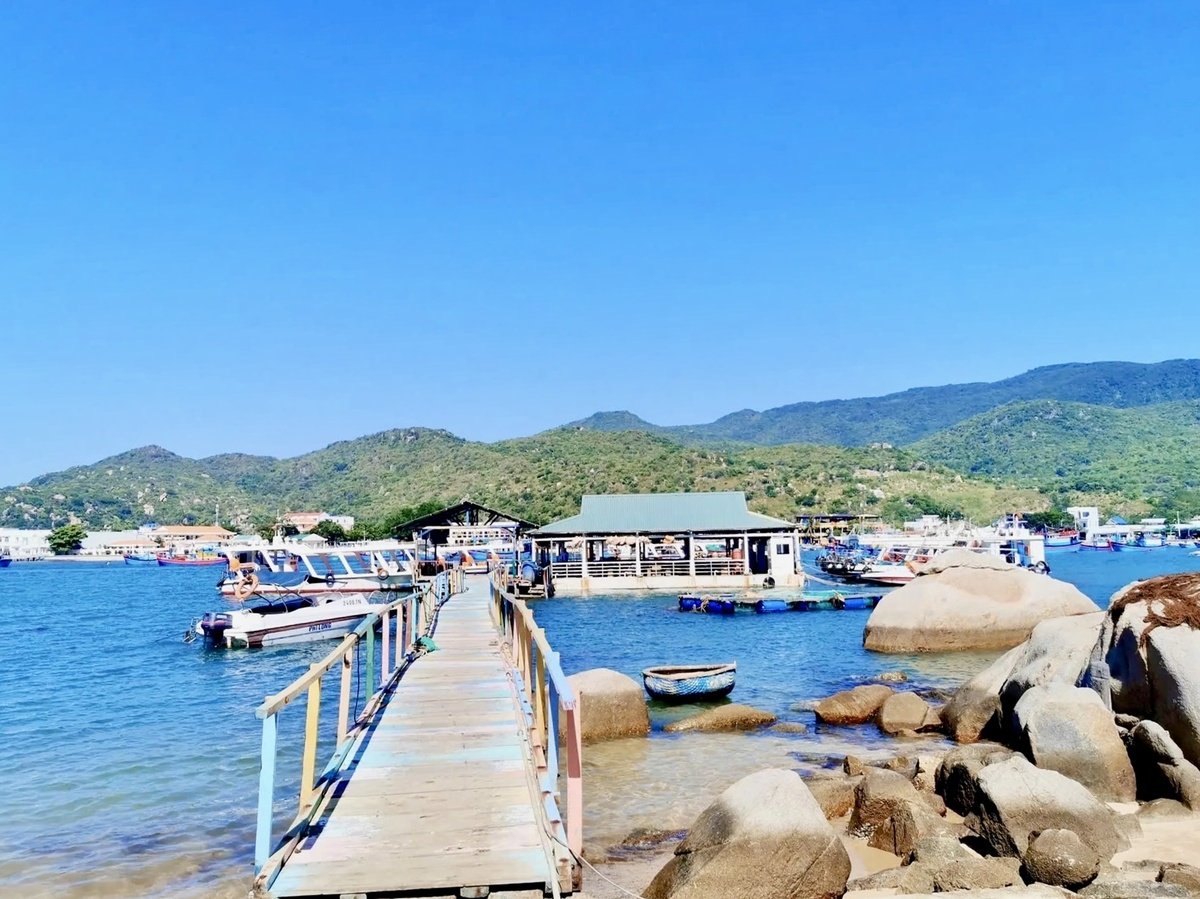 Bãi Bà Điên: Bãi biển tuyệt đẹp ở vịnh Vĩnh Hy, Ninh Thuận - ảnh 4