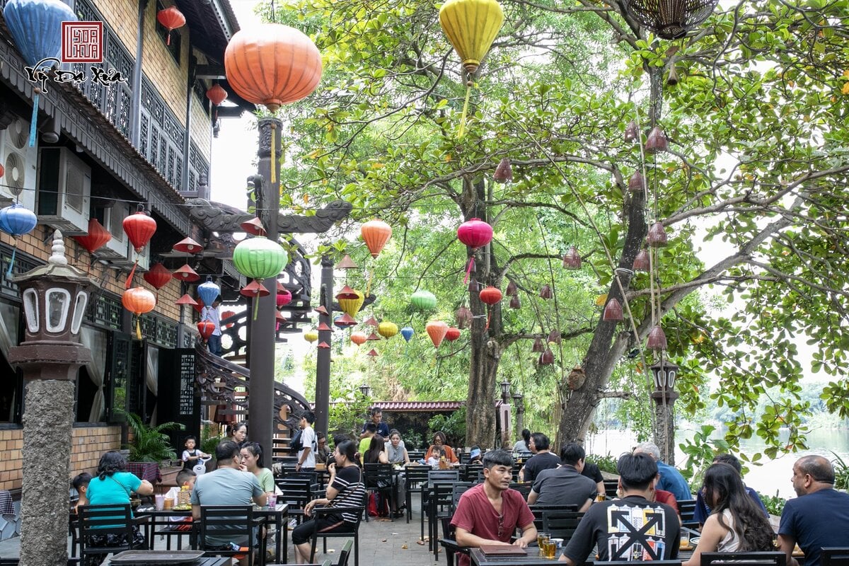 Không gian tại Cafe Vỹ Dạ Xưa (Ảnh: Nhà hàng cafe Vỹ Dạ Xưa)