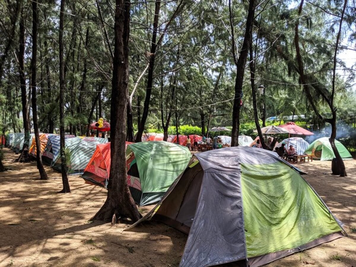 Giá vé Zenna Pool Camp (Ảnh: Go2Joy)