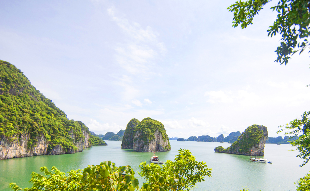 View tuyệt đẹp từ hang Thiên Cảnh Sơn. (Ảnh: Internet)