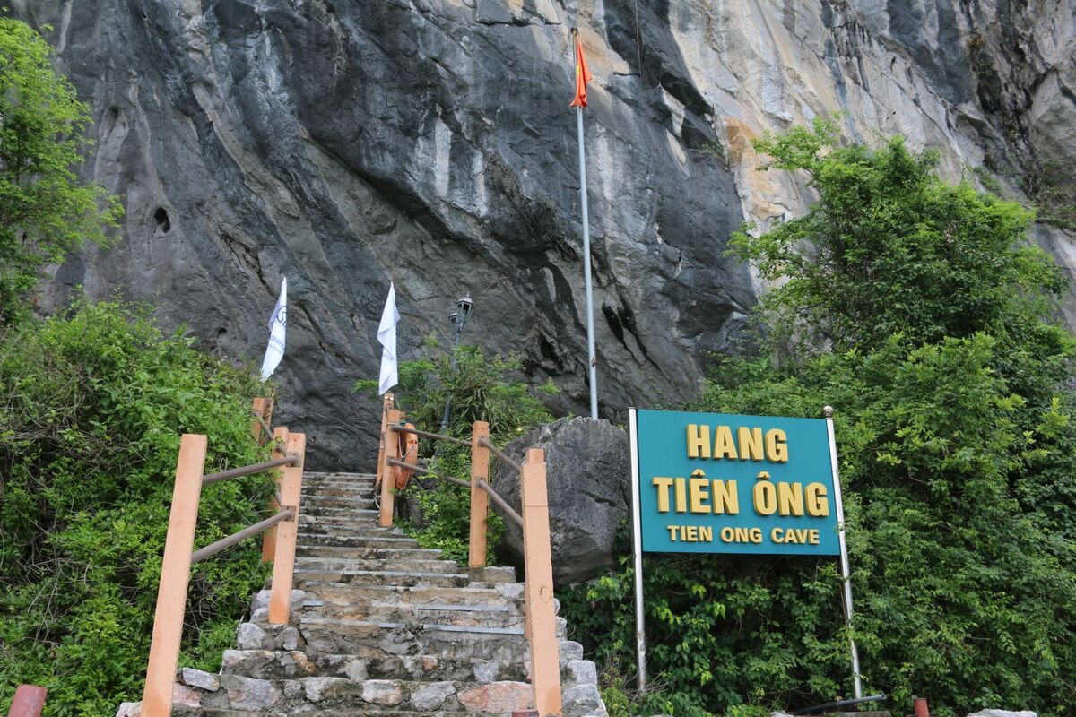 Hang Tiên Ông nổi bật với vai trò là một di chỉ khảo cổ học quan trọng. (Ảnh: Internet)