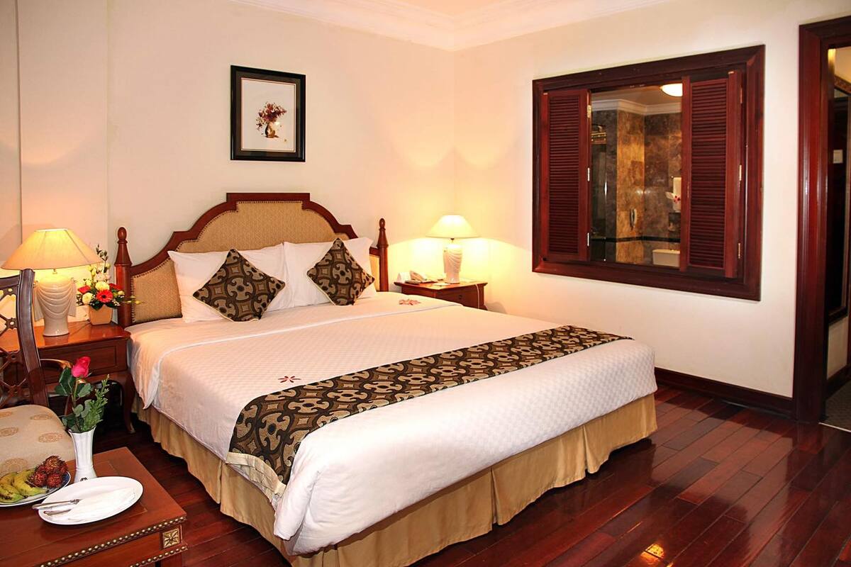 Cách bài trí đầy ấm cúng, sang trọng (Ảnh: Hotel Saigon Morin Hue)