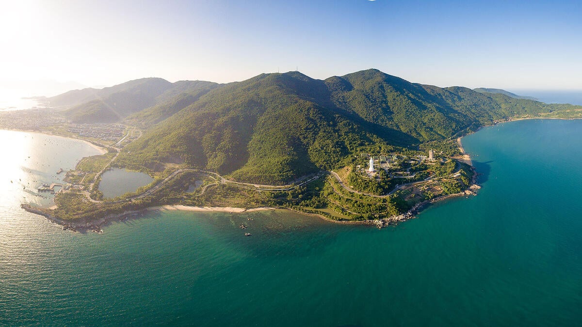 Một vòng bán đảo Sơn Trà, Đà Nẵng khoảng 60km. (Ảnh: Internet)