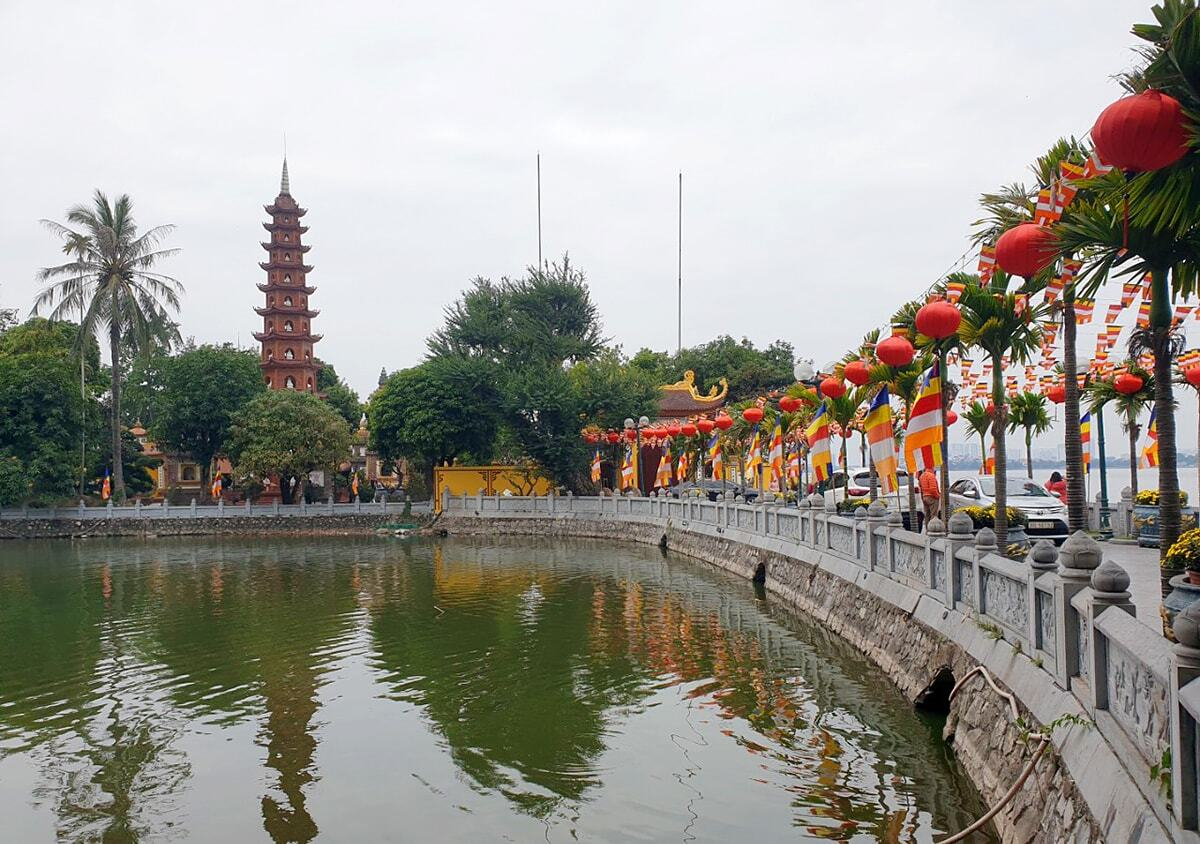Du lịch Hà Nội: Hành trình xuyên thời gian qua những di tích lịch sử cổ nhất - ảnh 2