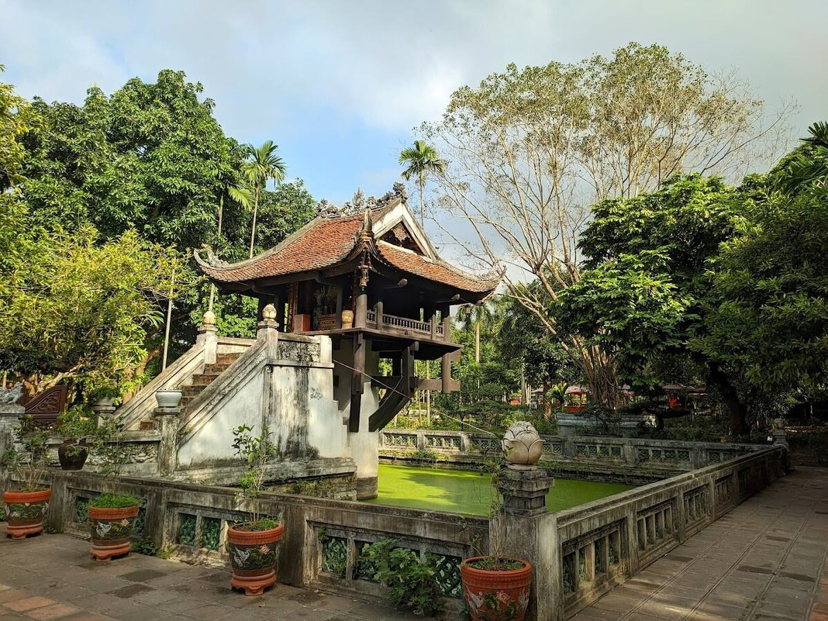 Du lịch Hà Nội: Hành trình xuyên thời gian qua những di tích lịch sử cổ nhất - ảnh 3