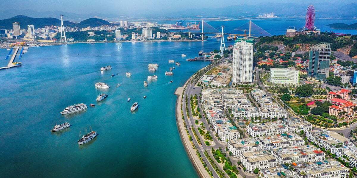 5 điểm đến lý tưởng nhất Hạ Long cho người đi du lịch một mình hè 2025 - ảnh 2