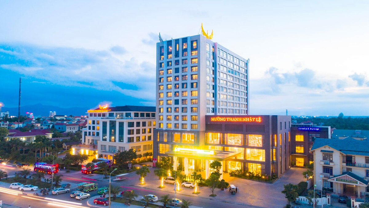 Muong Thanh Luxury Nhat Le Hotel (Ảnh: BestPrice)