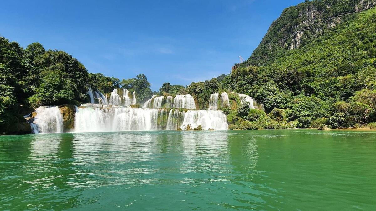 Kỳ vĩ thác nước nằm trên đường biên giới lớn thứ 4 thế giới của Việt Nam - ảnh 2