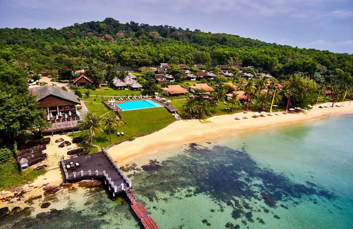 Top 7 resort Phú Quốc đẹp như mơ cho cặp đôi nghỉ dưỡng hè 2025 - ảnh 6