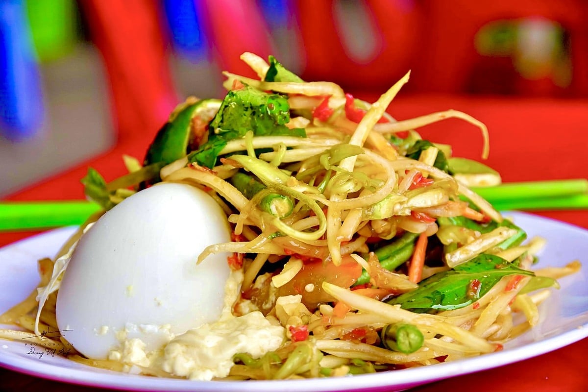 Đu đủ đâm (Ảnh: Tạp chí Du lịch Thành phố Hồ Chí Minh)