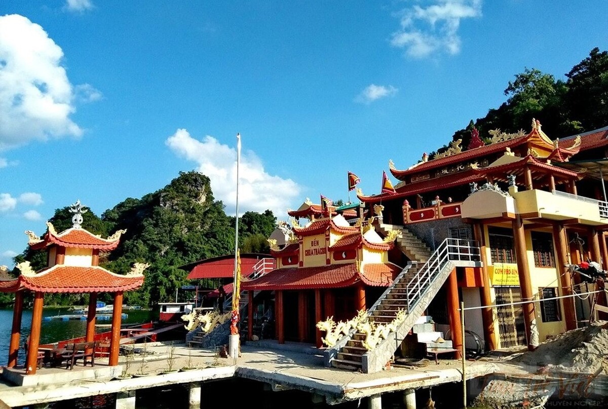 Du lịch Hoà Bình: Đi Đền Bà Chúa Thác Bờ cầu gì? - ảnh 2