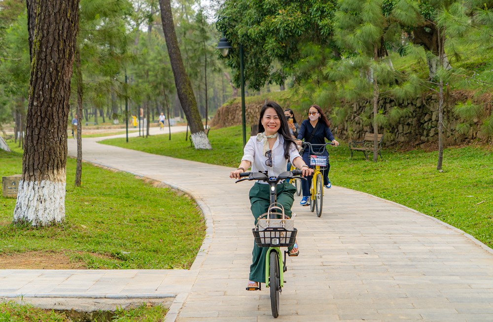 “Sống xanh” giữa cố đô: Tour du lịch giảm nhựa hút khách tại Huế - ảnh 1