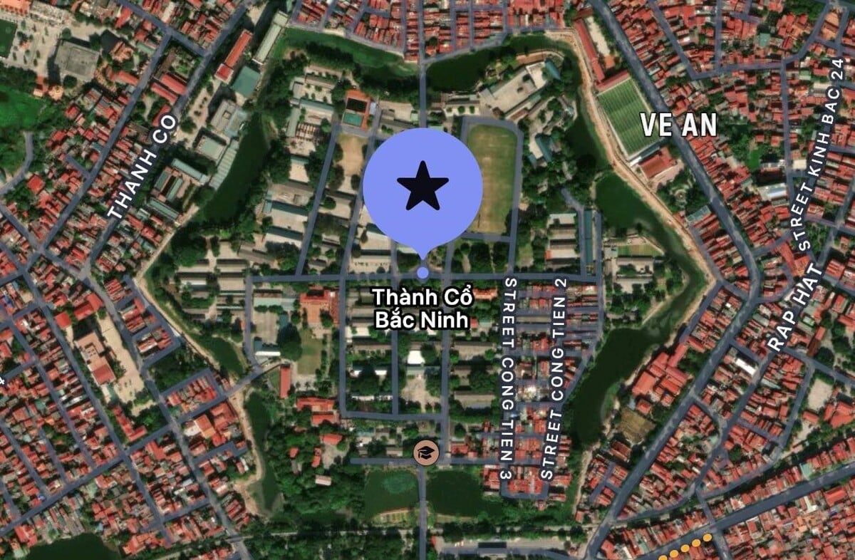 Thành cổ hình lục giác nhìn từ vệ tinh.