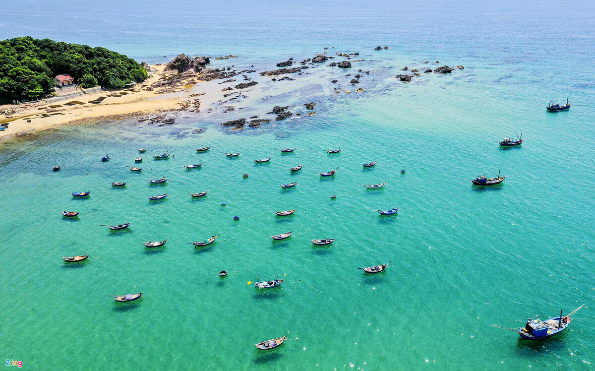 Bãi biển Lộ Diêu trong xanh (Nguồn: Zing)