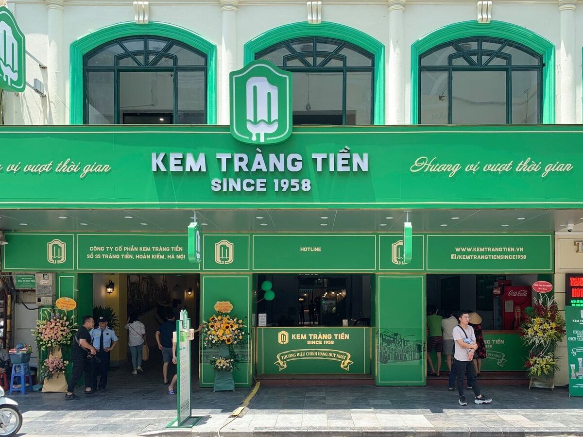 Kem tràng tiền: Đặc sản ăn vặt chưa bao giờ hết 'hot' của Hà Nội - ảnh 1