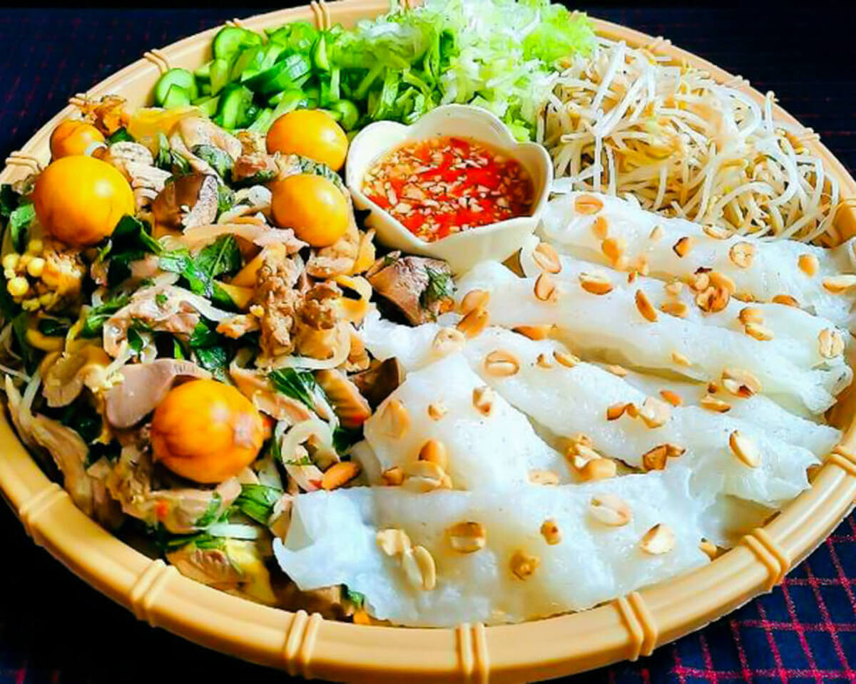 Bánh ướt lòng gà bắt mắt, hấp dẫn (Nguồn: Internet)