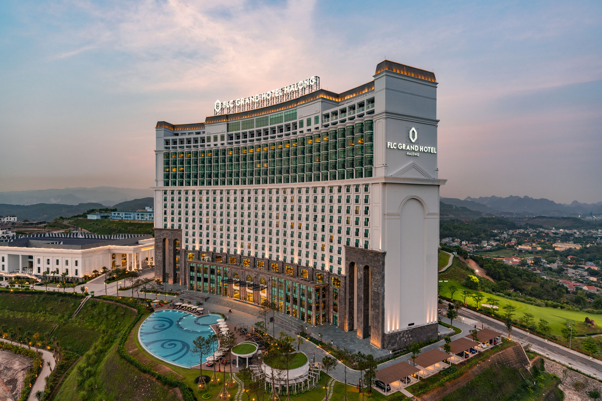 Lưu ngay top 5 resort, khách sạn nghỉ dưỡng đẹp nhất Hạ Long cho hè 2025 - ảnh 2