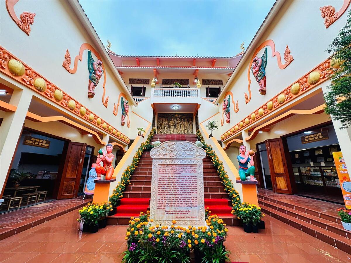 Giá vé và thời gian mở cửa Bảo tàng Dừa sáp Trà Vinh (Ảnh: Cổng Thông tin điện tử Trà Vinh)