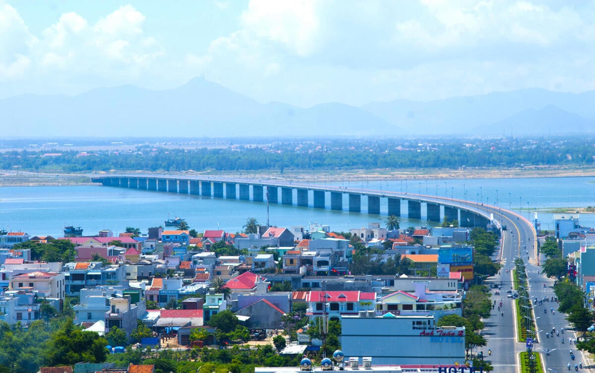 Cầu Hùng Vương (Nguồn: Internet)