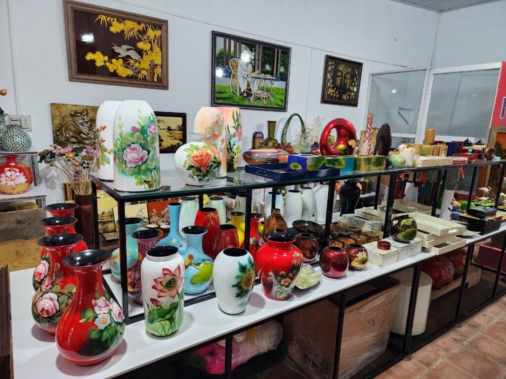 Khám phá Làng nghề sơn mài Hạ Thái độc đáo ở Hà Nội - ảnh 1