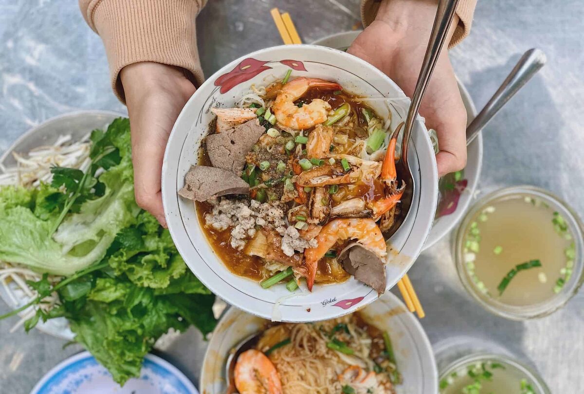 Ăn gì ngon gần sân bay Tân Sơn Nhất? - ảnh 2