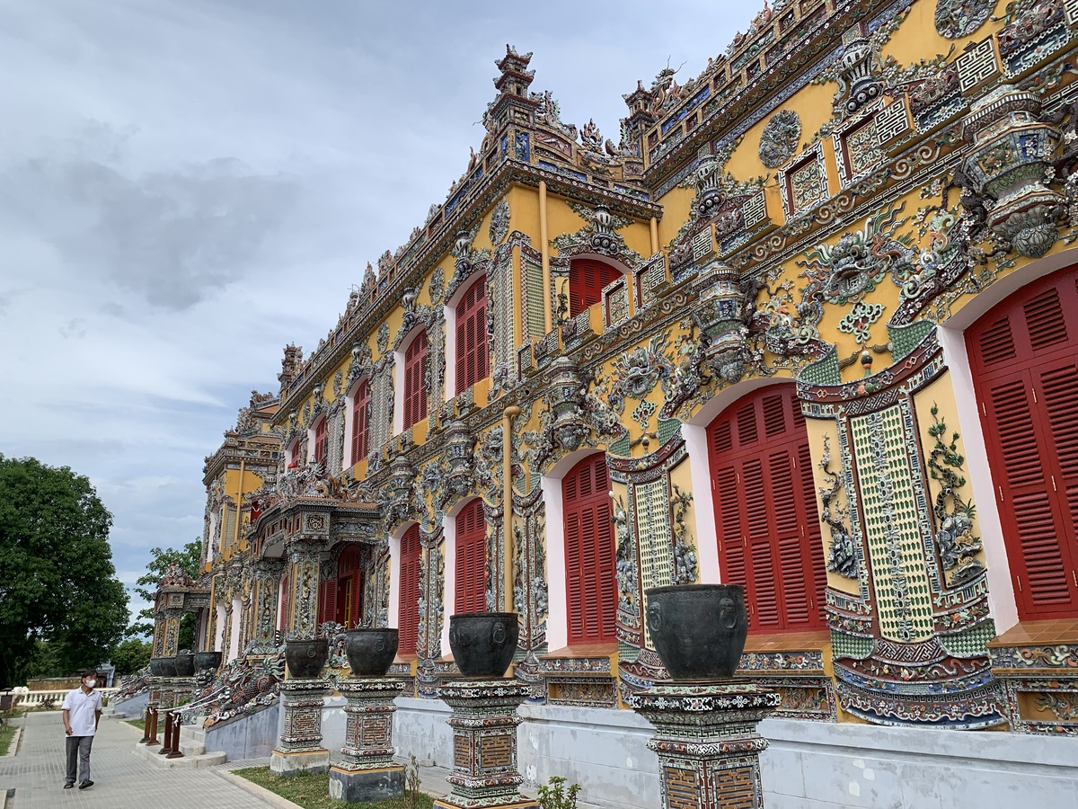 Kiến trúc bên ngoài Điện Kiến Trung Huế (Ảnh: Wkipedia)