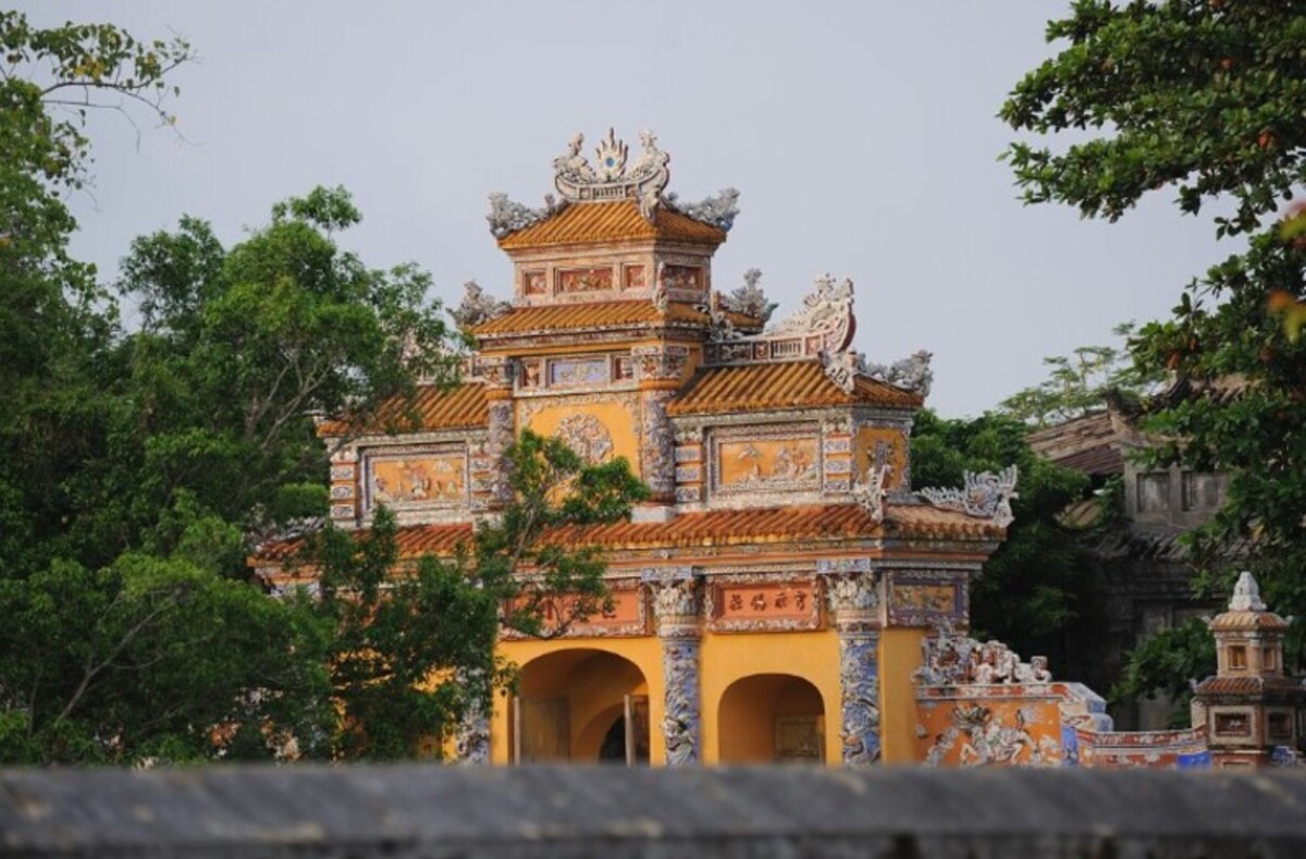 Cổng chính của cung Trường Sanh (Ảnh: My Tour)