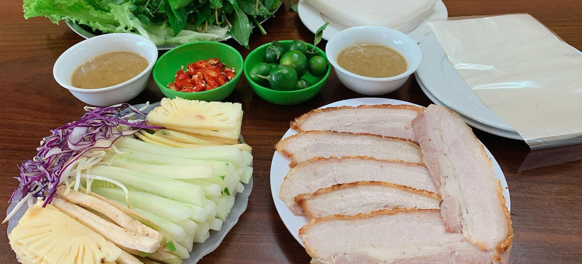 Bánh tráng cuốn thịt heo Đà Nẵng: Món ăn ngon không thể bỏ lỡ - ảnh 1