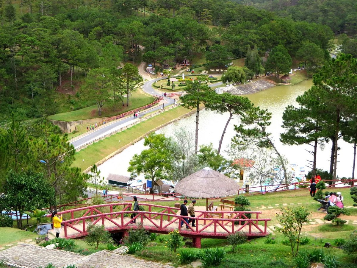 Không chỉ dành cho các cặp đôi, Thung Lũng Tình Yêu còn là điểm đến lý tưởng cho cả gia đình (Nguồn: Internet)