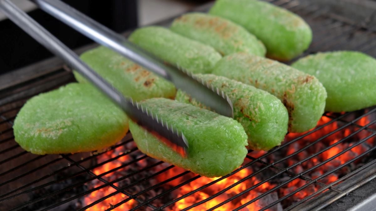 Chuối nếp nướng Cần Thơ - Món ăn vặt ngon nức tiếng xứ Tây Đô - ảnh 2