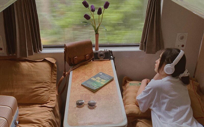 Sự thay đổi tích cực khi đi du lịch bằng tàu hỏa khiến tàu hỏa thành lựa chọn hàng đầu khi đi du lịch tiết kiệm (Ảnh: Internet)