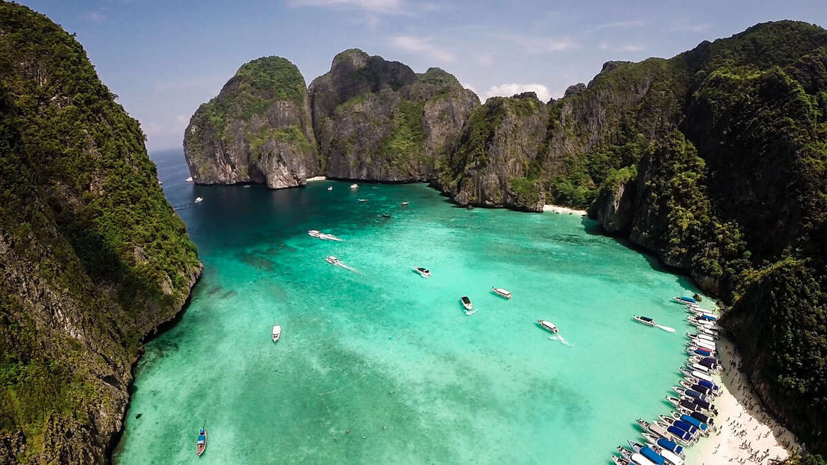 Khám phá 5 tour biển đảo đẹp phổ biến nhất thế giới cho hè 2025 - ảnh 2