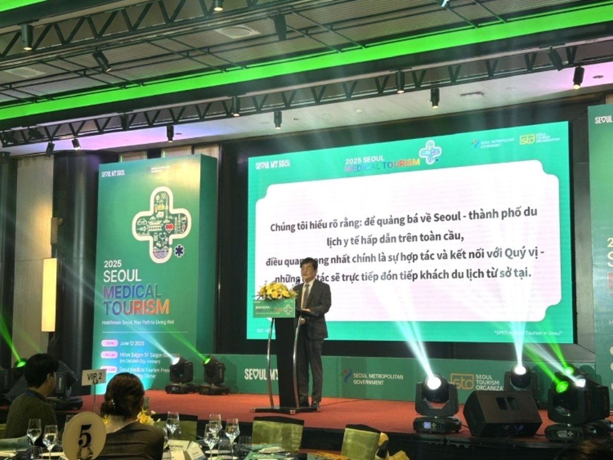 Ông Ham Kyung-jun, Giám đốc Khối ngành Du lịch thuộc Quỹ Du lịch Seoul phát biểu trong chương trình (Ảnh: Tạp chí Du lịch TP.HCM)