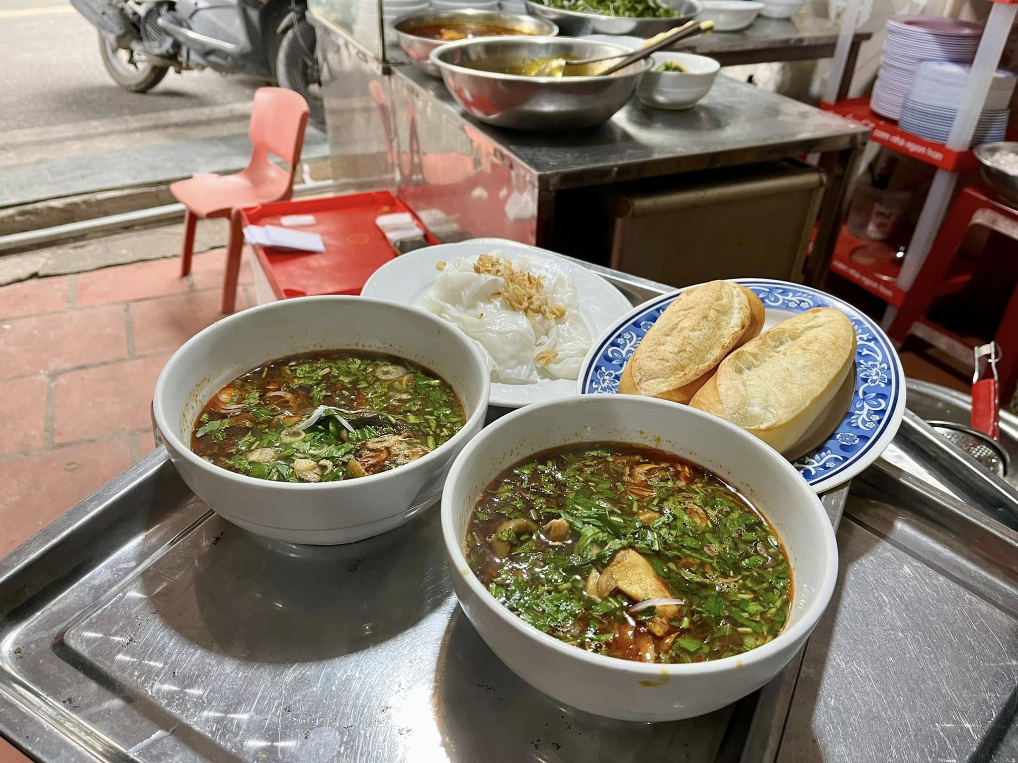 Món ăn đậm hương vị xứ Nghệ (Ảnh: Cháo lươn Bà Ngọ)