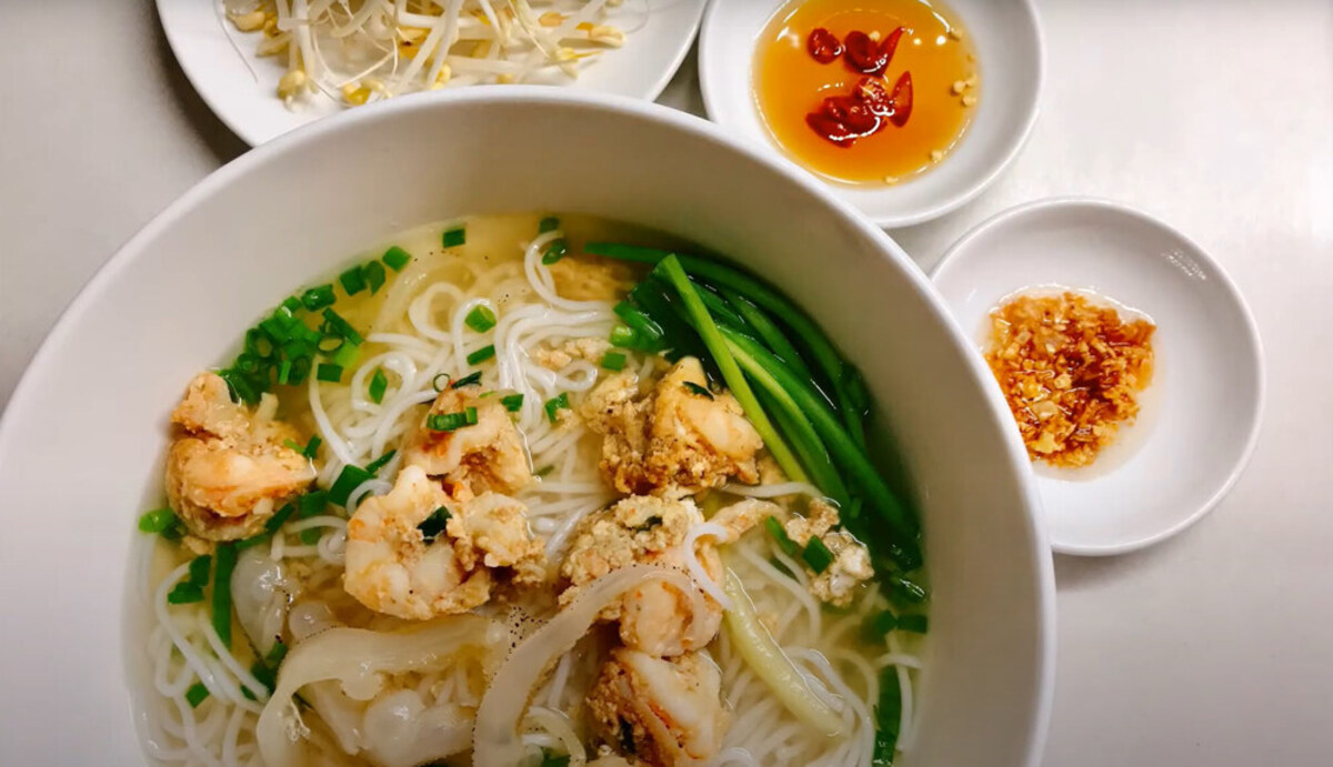 Bún sứa Quy Nhơn: Món ngon nức tiếng phải thử khi đến thành phố biển - ảnh 1