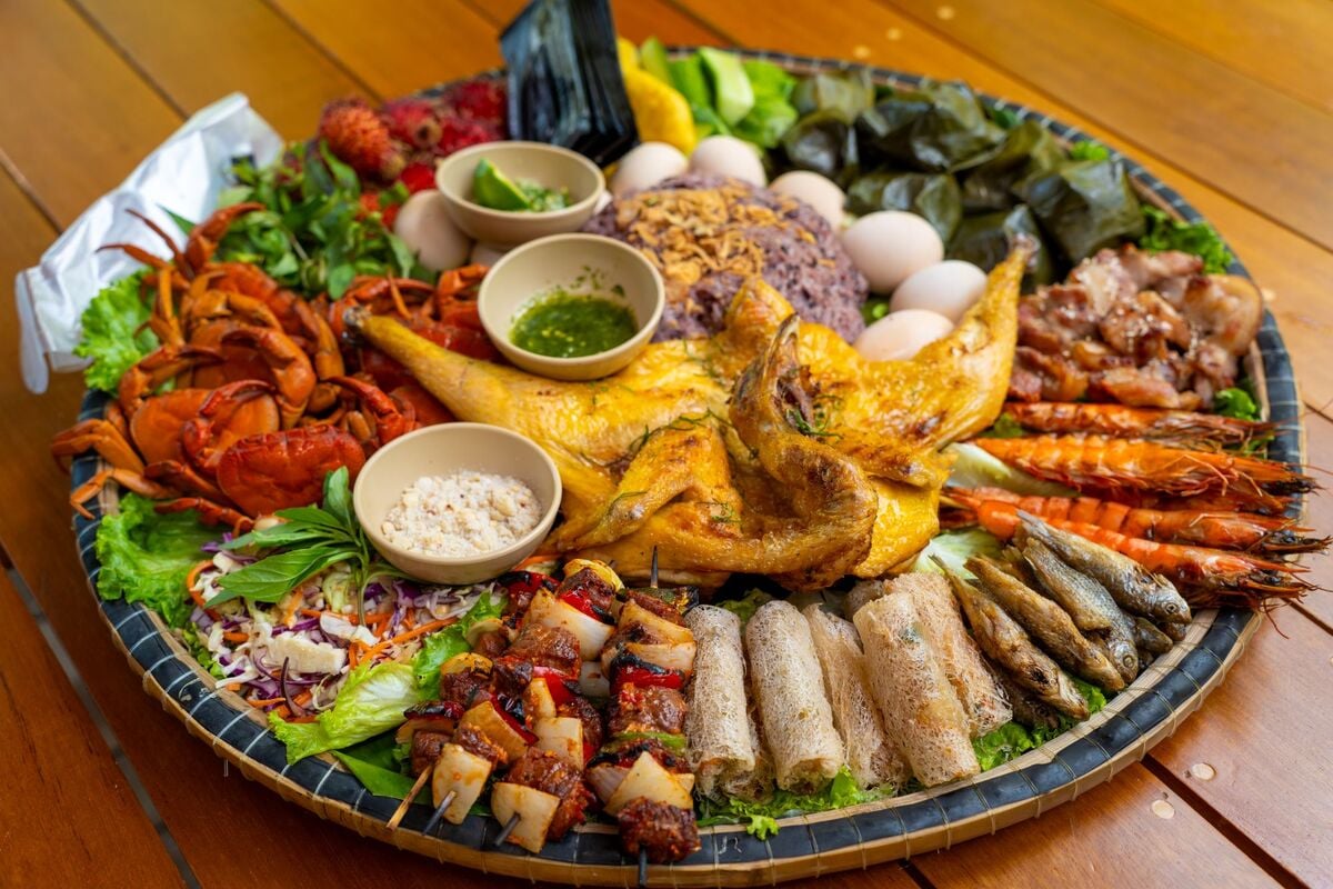 Ẩm thược tươi ngon bắt mắt (Ảnh: Khu du lịch sinh thái Khe Nước Lạnh - Quảng Bình)