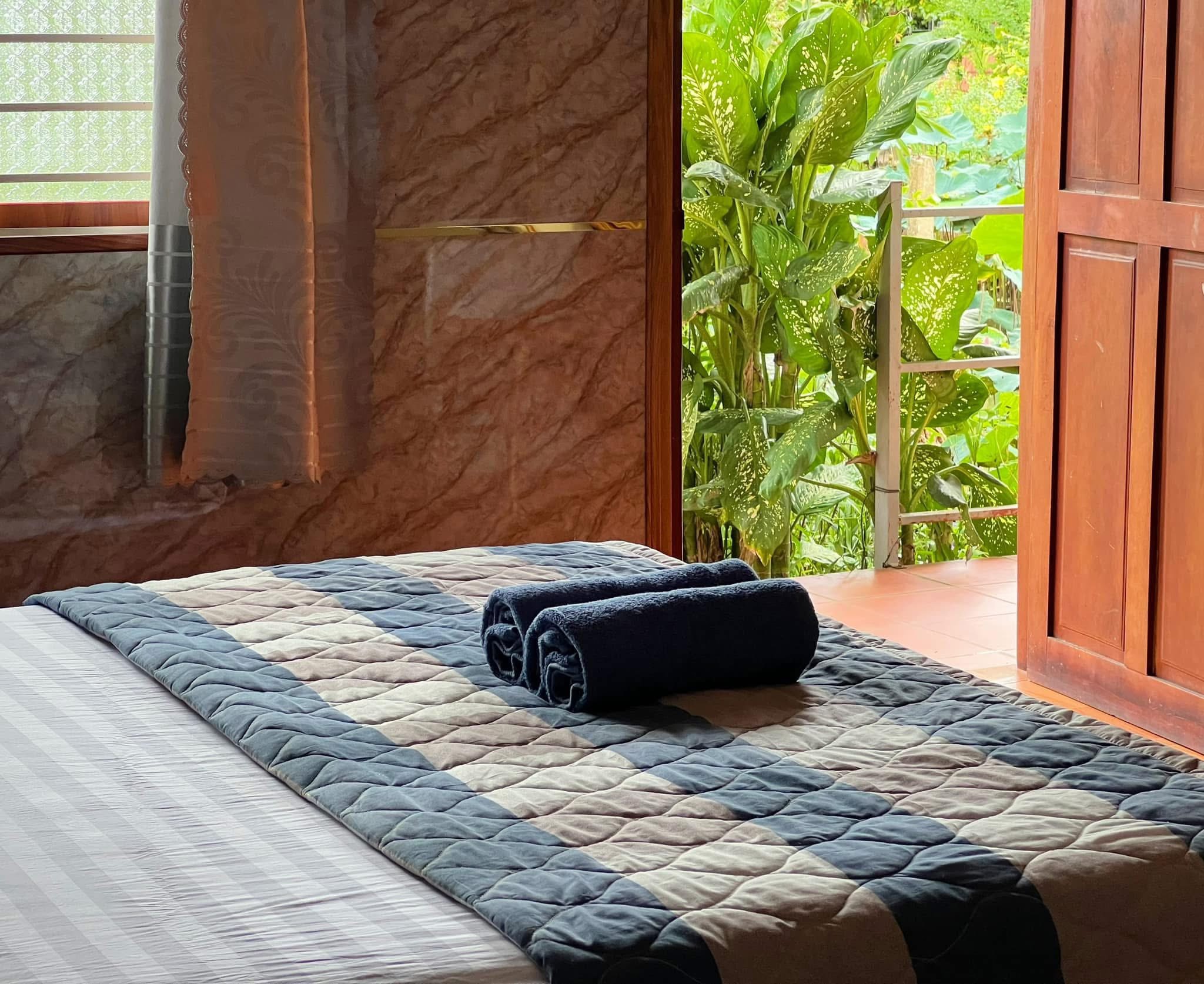 Homestay thu hút rất nhiều du khách và có cả hồ bơi (Ảnh: Mekong Riverside Vĩnh Long)