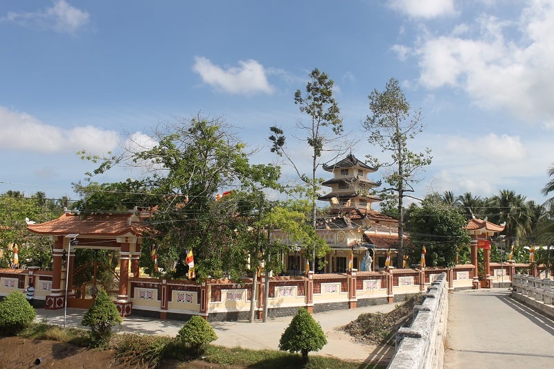 Chiêm ngưỡng chùa Tuyên Linh tại Bến Tre - Di tích lịch sử tâm linh nổi tiếng ở Bến Tre - ảnh 1
