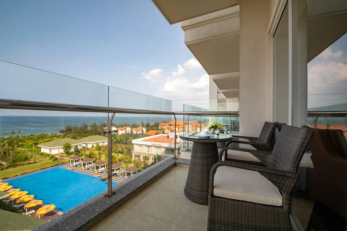 Góc nhìn từ ban coong resort (Ảnh: Gold Coast Hotel Resort & Spa)