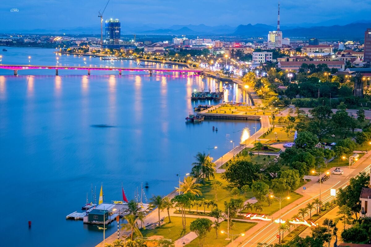 Sông Nhật Lệ (Ảnh: Cổng TTĐT Quảng Bình)
